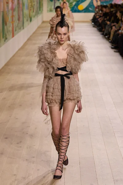 Look 44